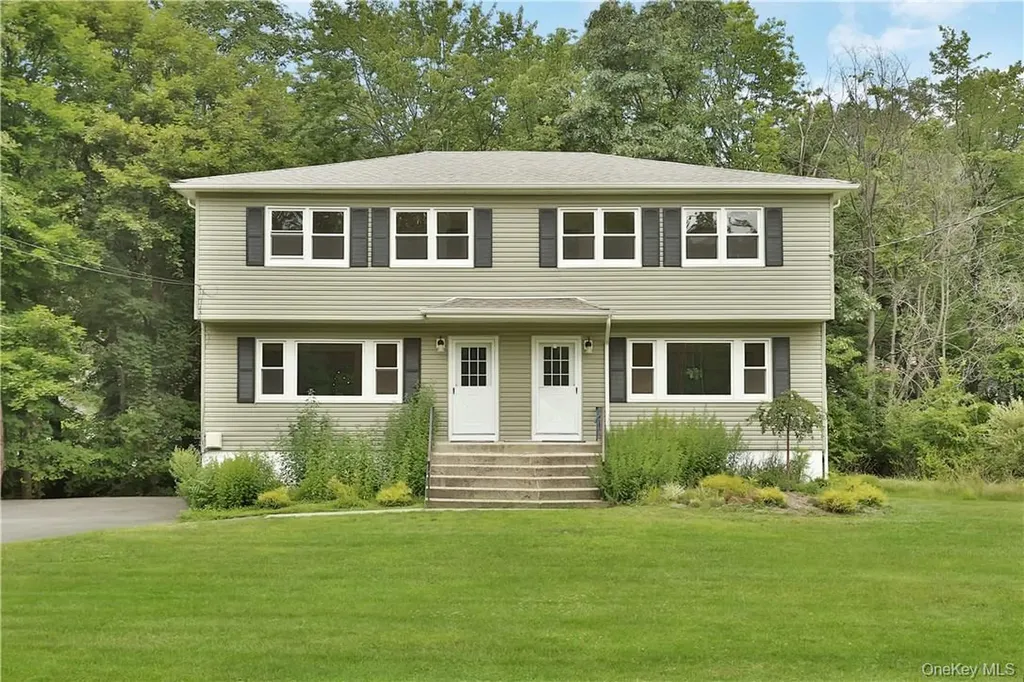 31 Margaret Keahon Drive Pearl River NY 10965