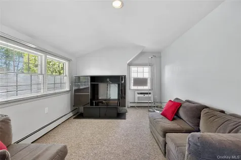261 Wright Avenue Carle Place NY 11514