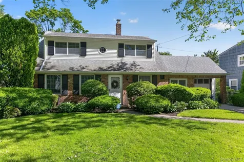 261 Wright Avenue Carle Place NY 11514