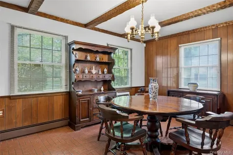 261 Wright Avenue Carle Place NY 11514