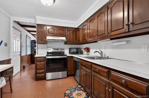 261 Wright Avenue Carle Place NY 11514