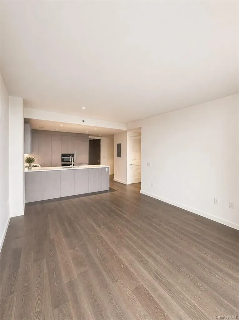 13336 37th Avenue Flushing NY 11354