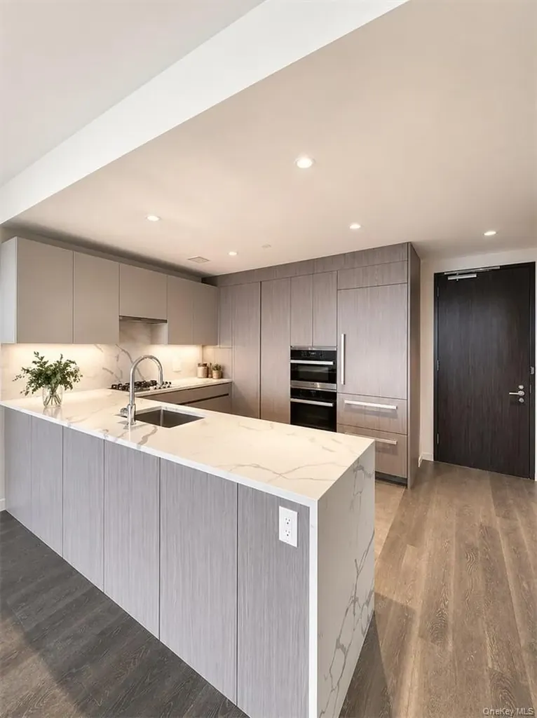 13336 37th Avenue Flushing NY 11354