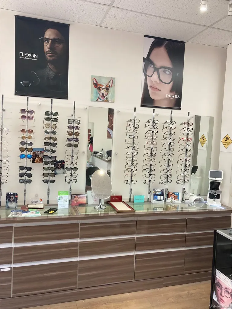 6514 Fresh Pond Road Ridgewood NY 33385