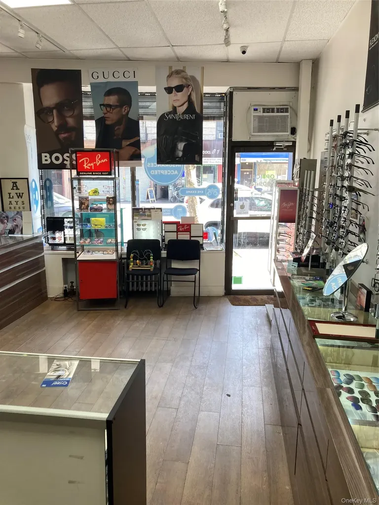 6514 Fresh Pond Road Ridgewood NY 33385