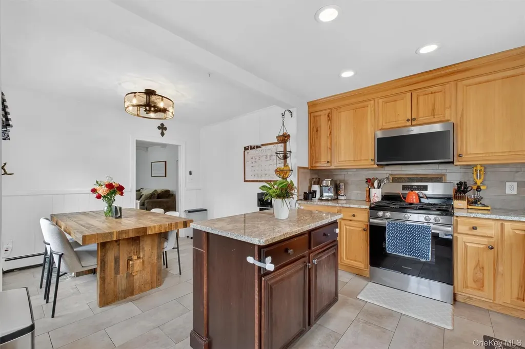 15 Roslyn Road Carmel NY 10512