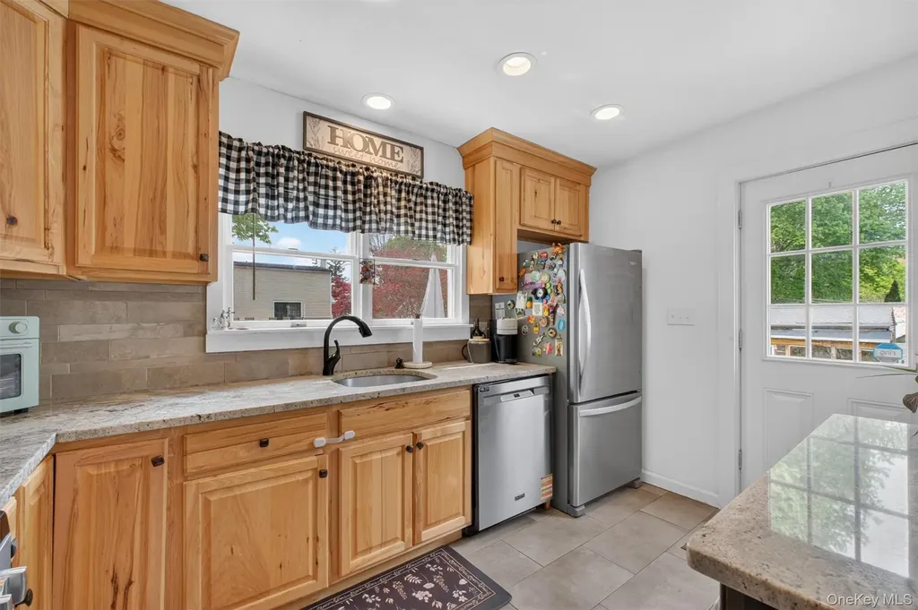 15 Roslyn Road Carmel NY 10512