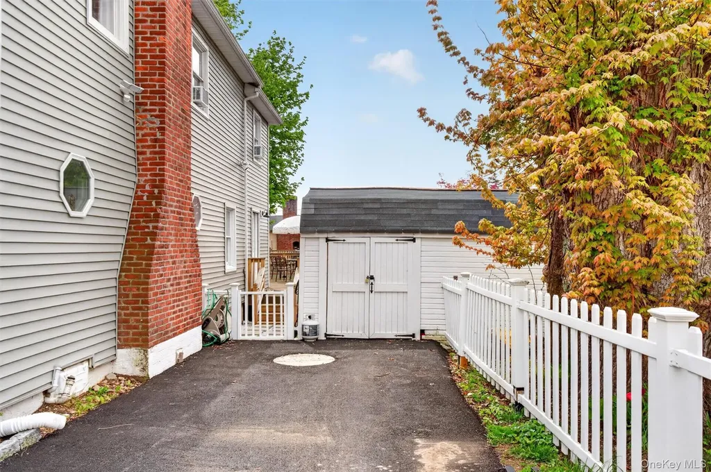 15 Roslyn Road Carmel NY 10512