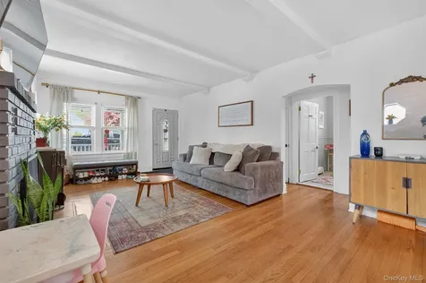 15 Roslyn Road Carmel NY 10512