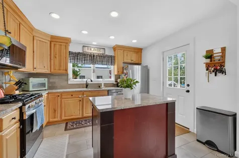 15 Roslyn Road Carmel NY 10512