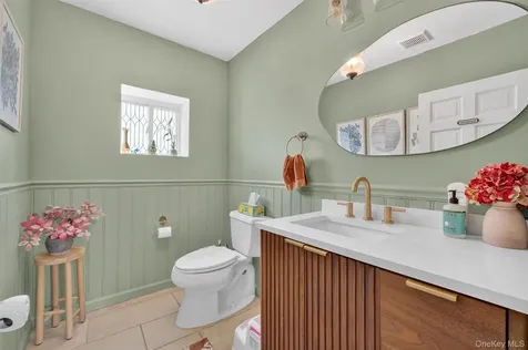 15 Roslyn Road Carmel NY 10512