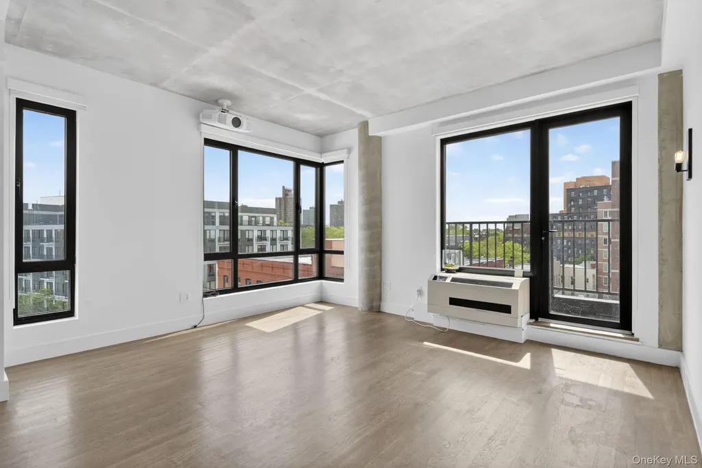 225 E 138th Street Bronx NY 10451
