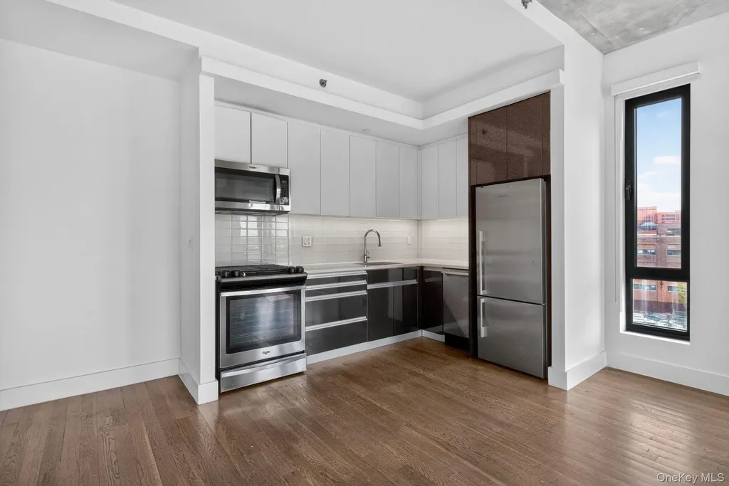 225 E 138th Street Bronx NY 10451