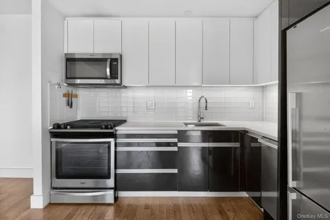 225 E 138th Street Bronx NY 10451