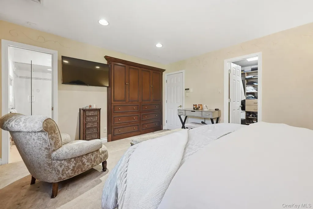 8 Herkimer Avenue Jericho NY 11753