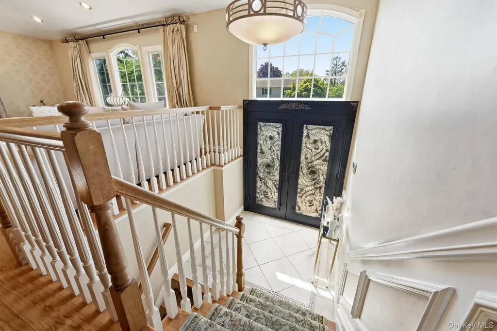 8 Herkimer Avenue Jericho NY 11753