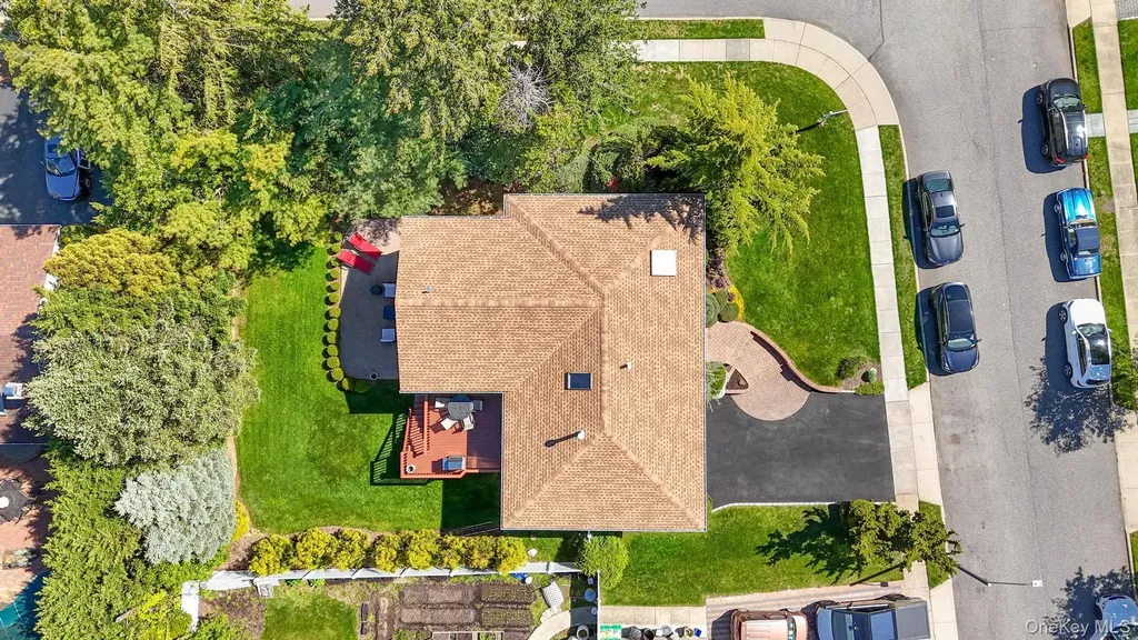 8 Herkimer Avenue Jericho NY 11753