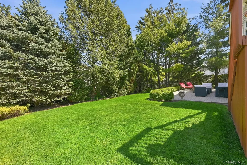 8 Herkimer Avenue Jericho NY 11753