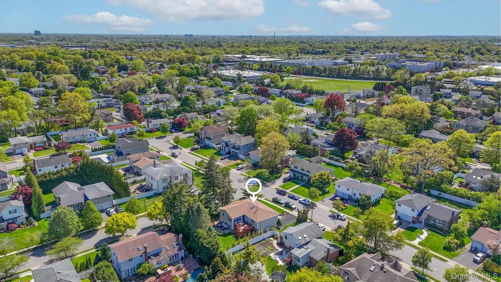 8 Herkimer Avenue Jericho NY 11753