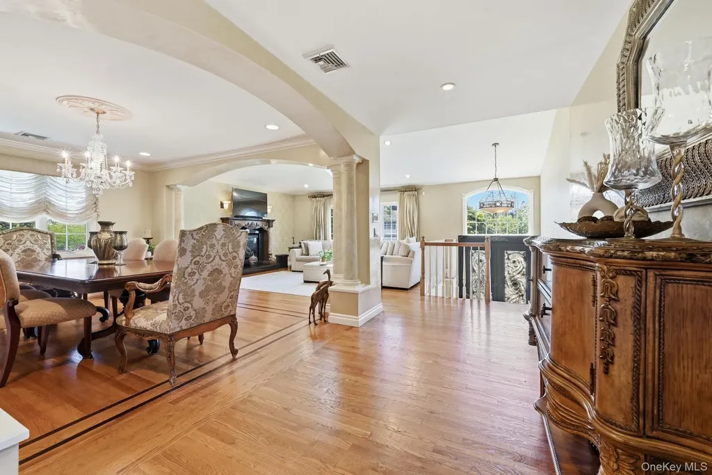 8 Herkimer Avenue Jericho NY 11753