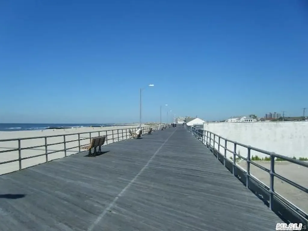1701 Bay Boulevard Atlantic Beach NY 11509
