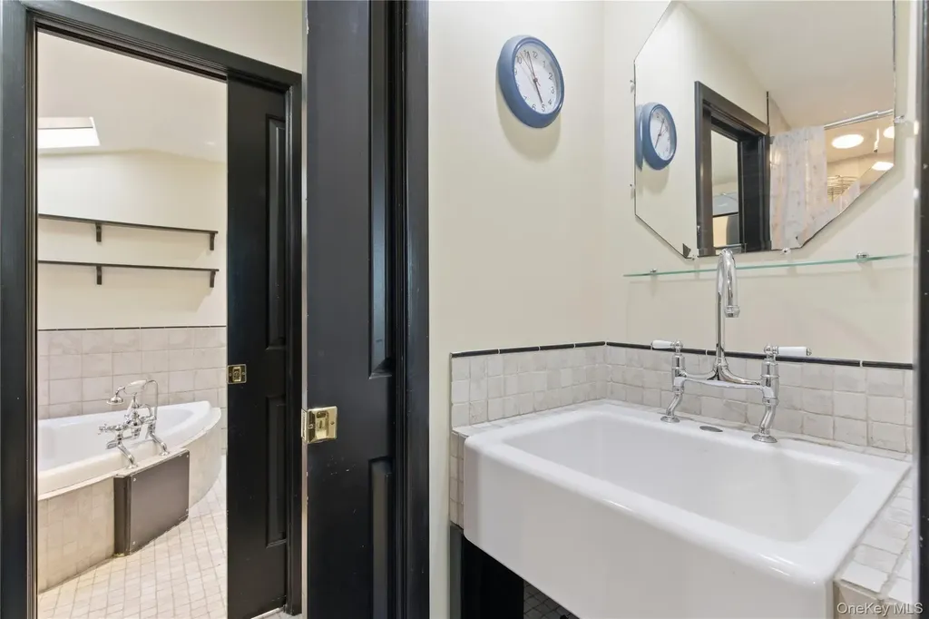 30 Semon Road Huntington NY 11743