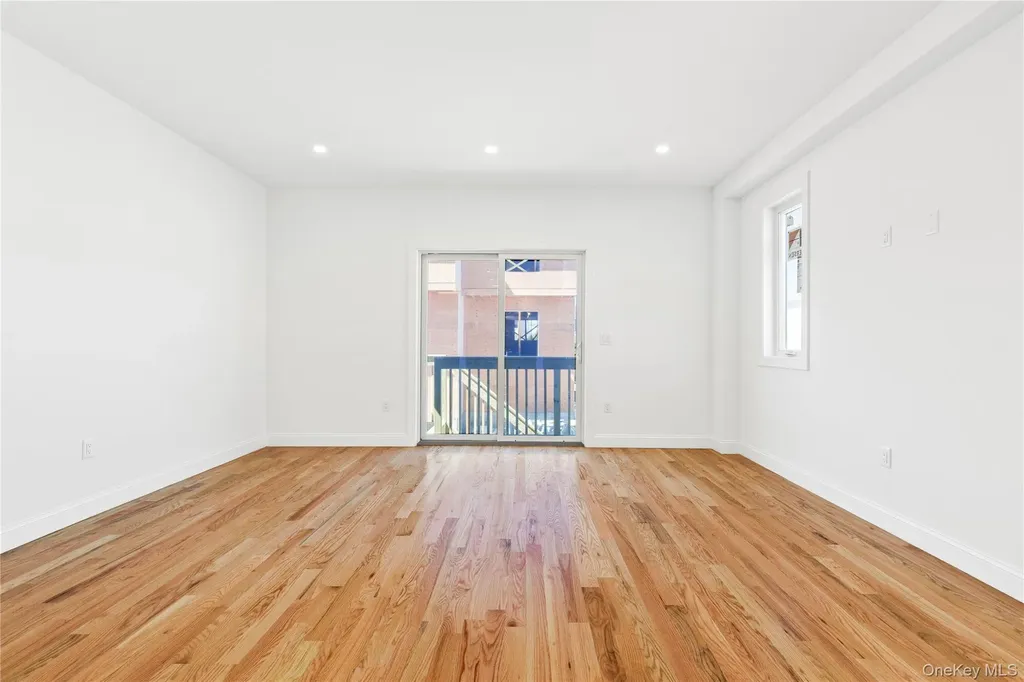 1014 Annadale Road Staten Island NY 10312