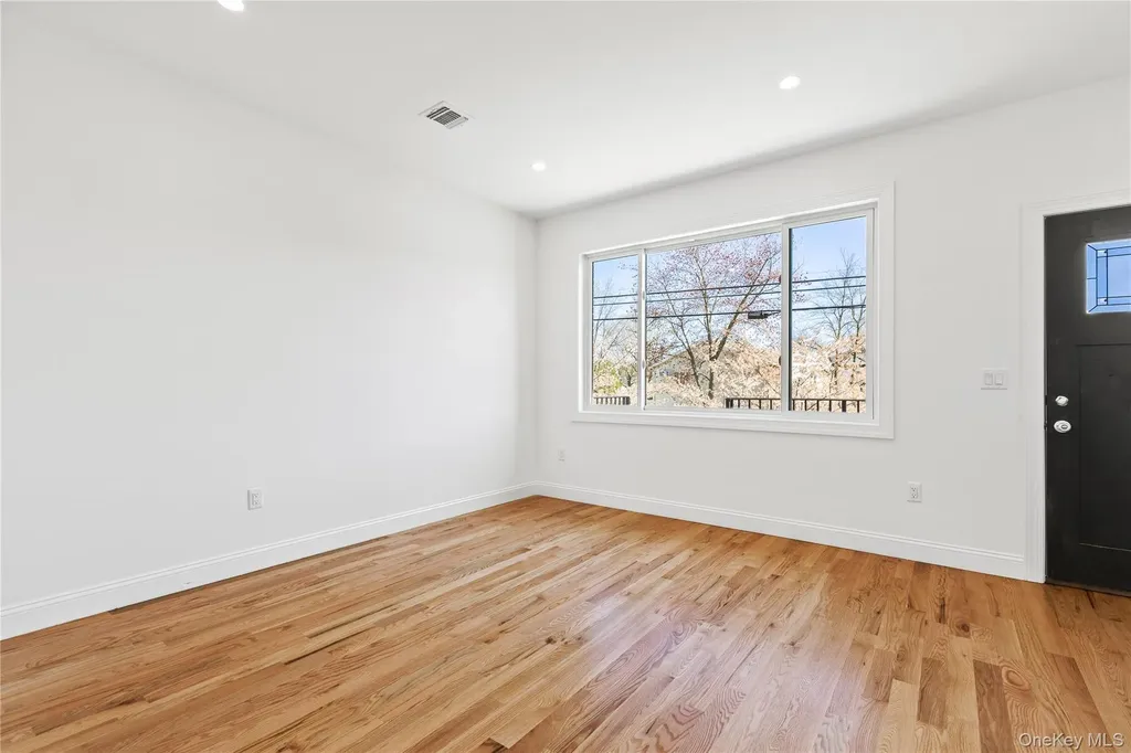 1014 Annadale Road Staten Island NY 10312