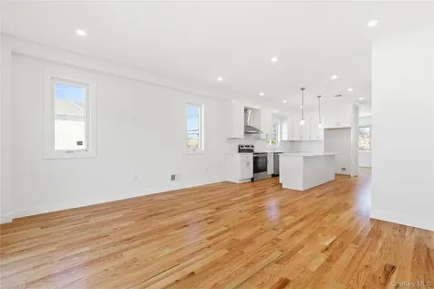 1014 Annadale Road Staten Island NY 10312