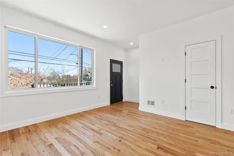 1014 Annadale Road Staten Island NY 10312