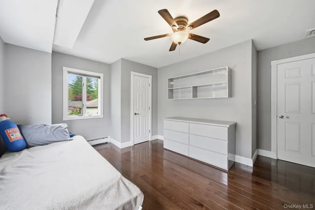 14 Penn Drive Dix Hills NY 11746