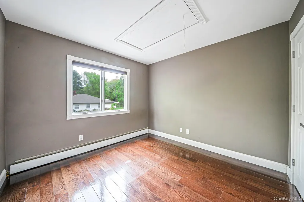 14 Penn Drive Dix Hills NY 11746
