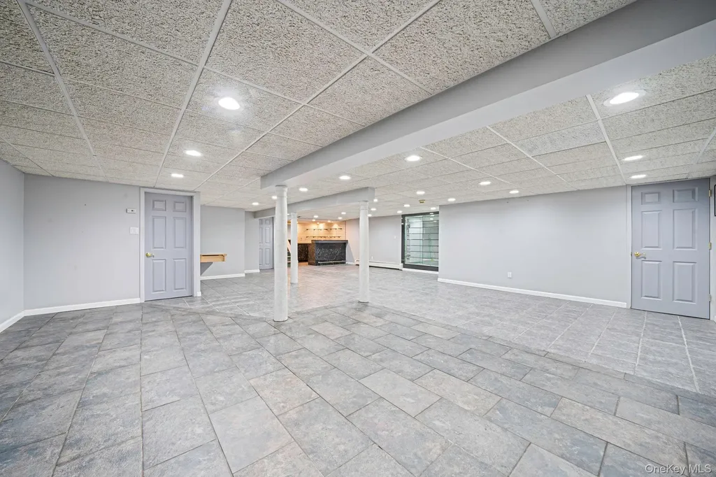 14 Penn Drive Dix Hills NY 11746