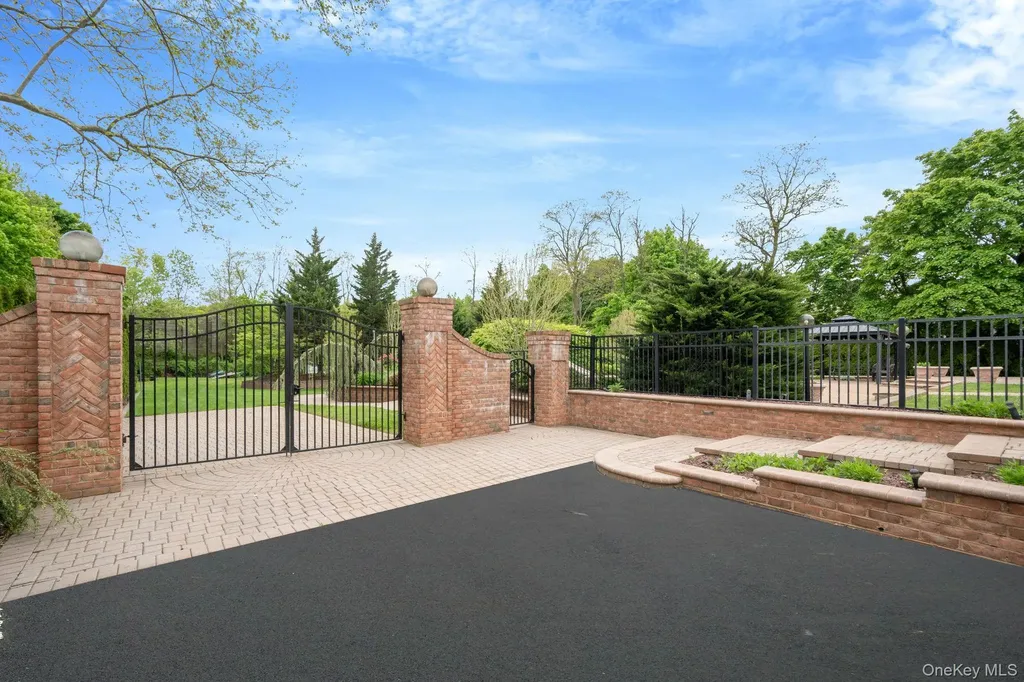 14 Penn Drive Dix Hills NY 11746