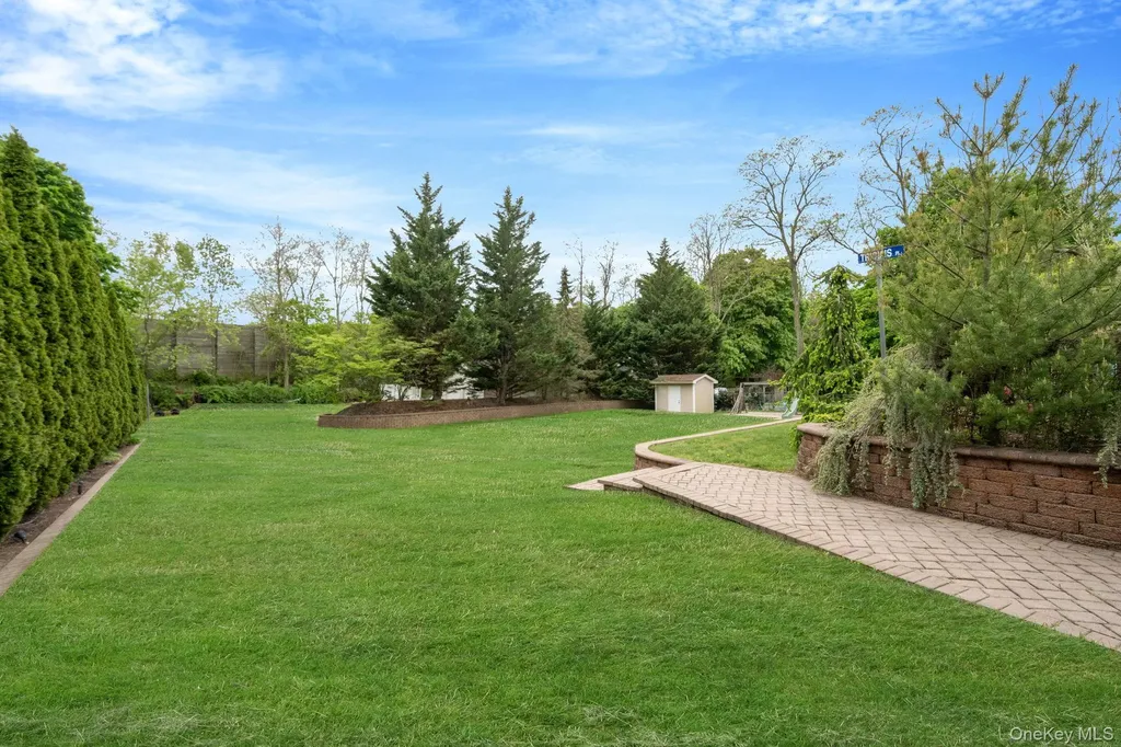 14 Penn Drive Dix Hills NY 11746