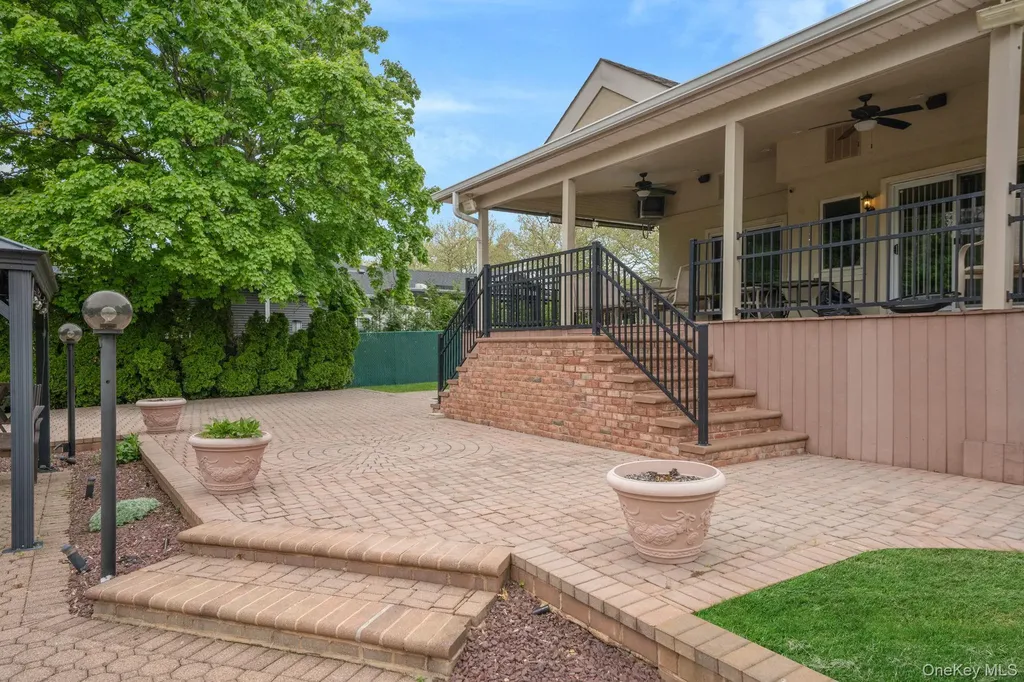 14 Penn Drive Dix Hills NY 11746