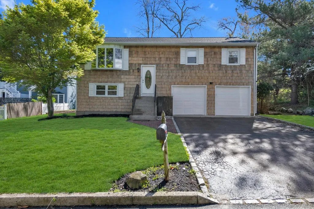 77 Magnolia Drive Kings Park NY 11754