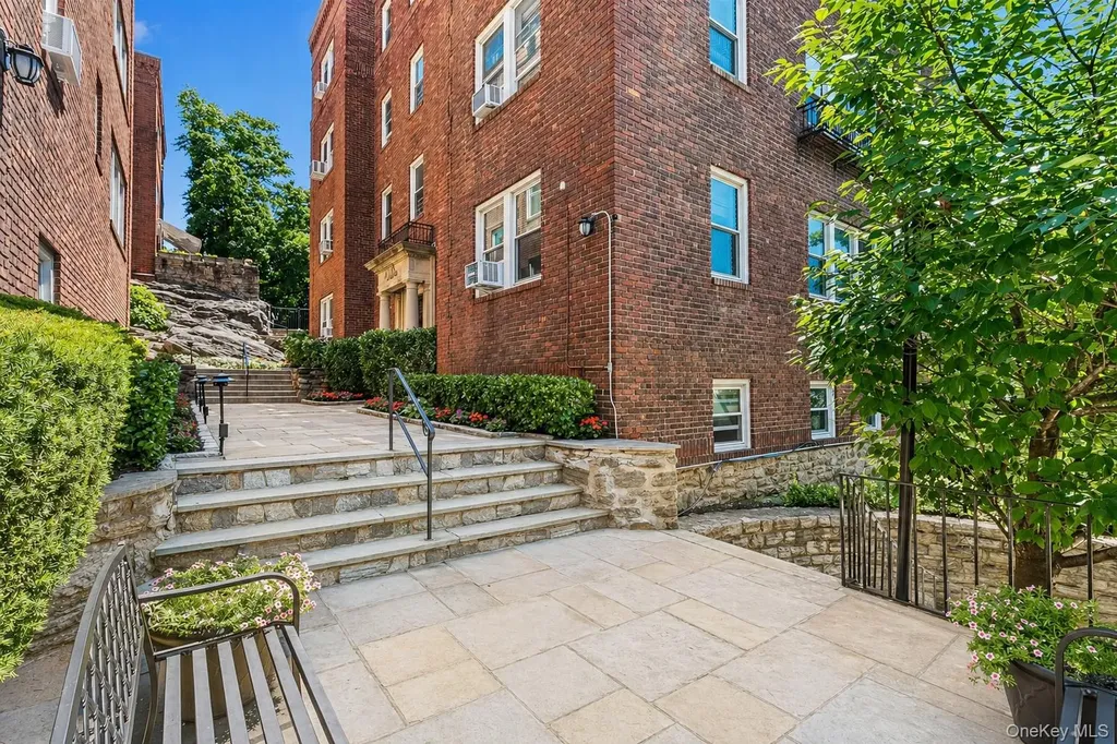 54 Sagamore Road Bronxville NY 10708