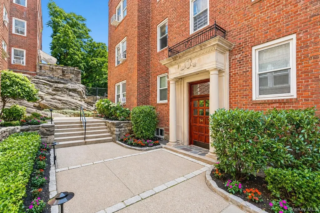 54 Sagamore Road Bronxville NY 10708