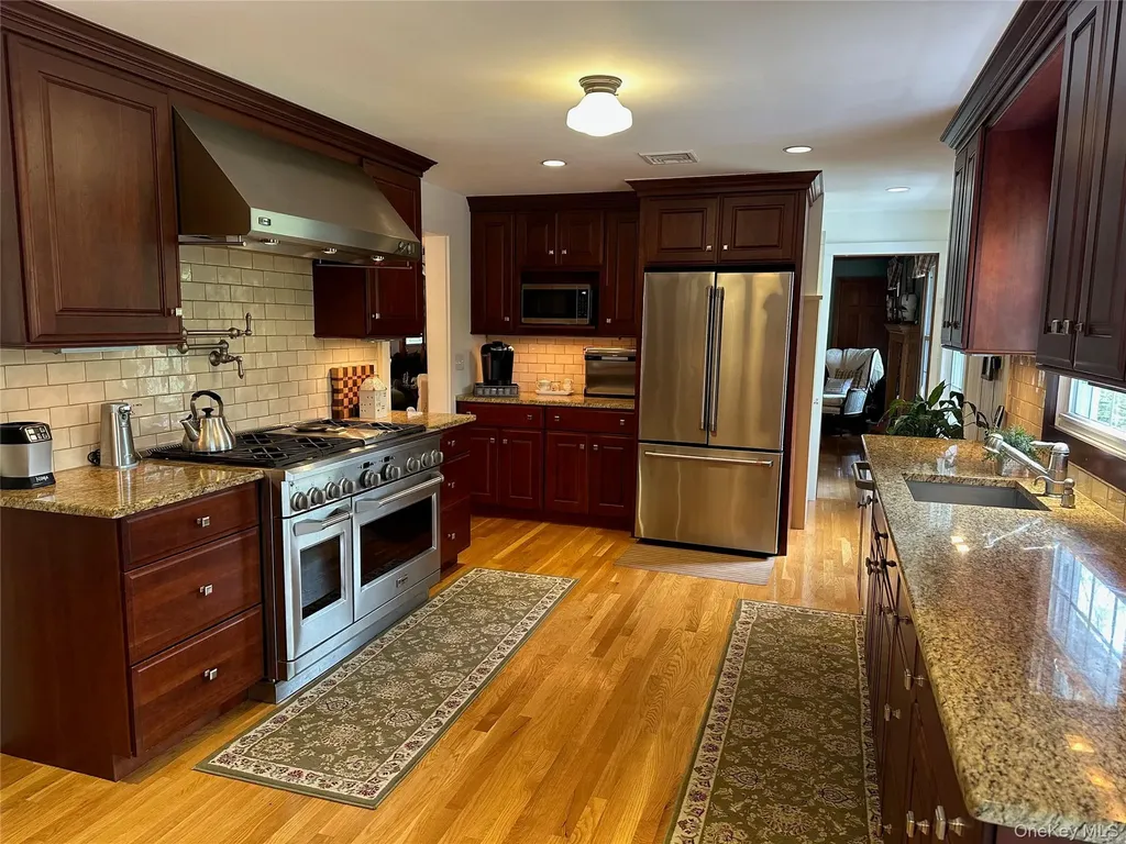 43 Canada Hill Drive Garrison NY 10524