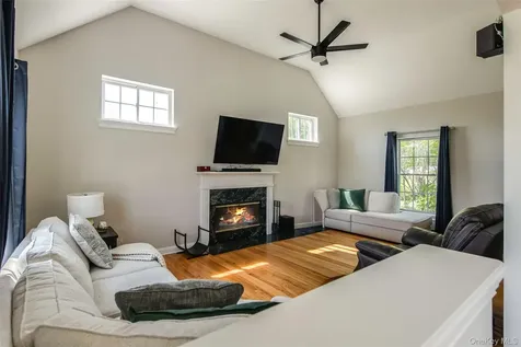 66 Gretna Road Pleasant Valley NY 12569