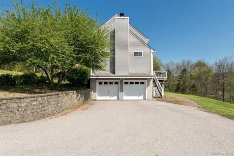 66 Gretna Road Pleasant Valley NY 12569