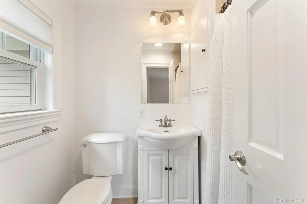 186 Murray Avenue Larchmont NY 10538