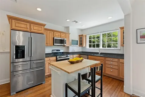 186 Murray Avenue Larchmont NY 10538
