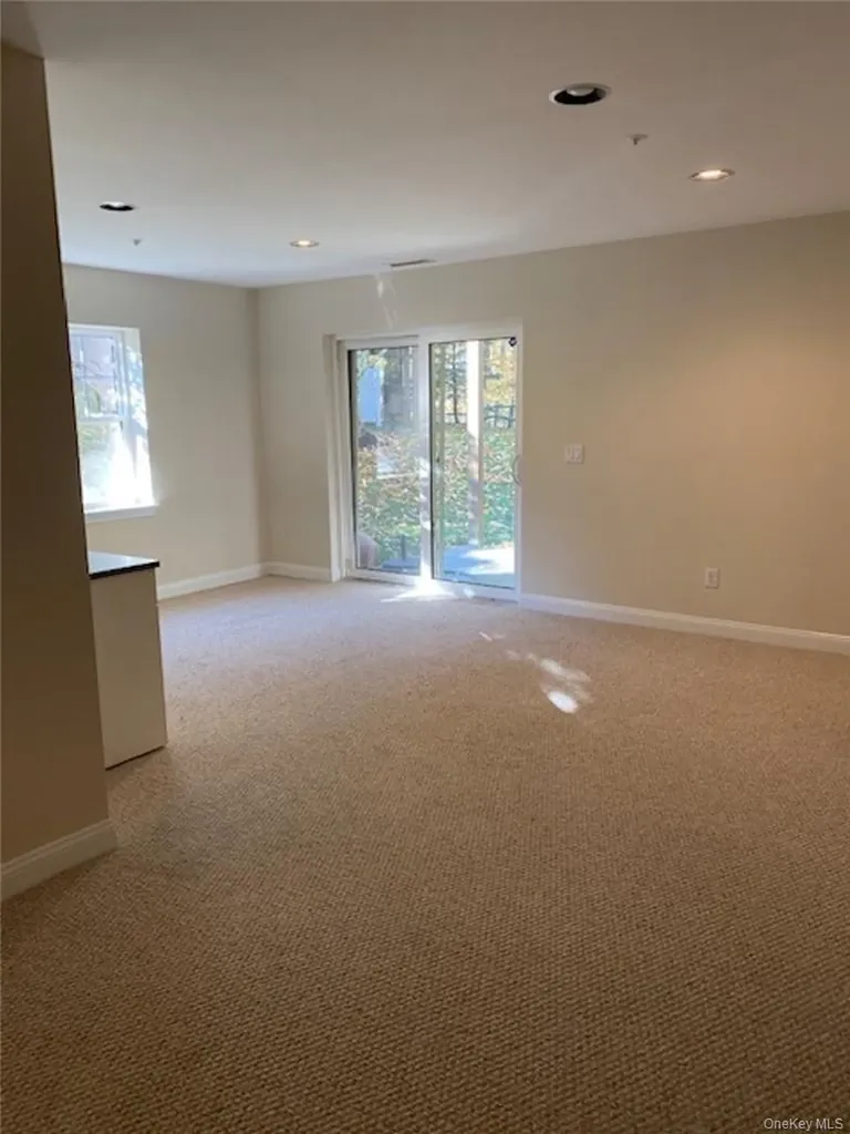 51 Winding Ridge Road White Plains NY 10603
