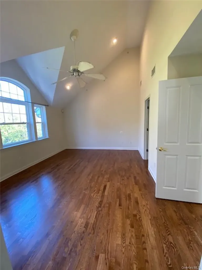 51 Winding Ridge Road White Plains NY 10603