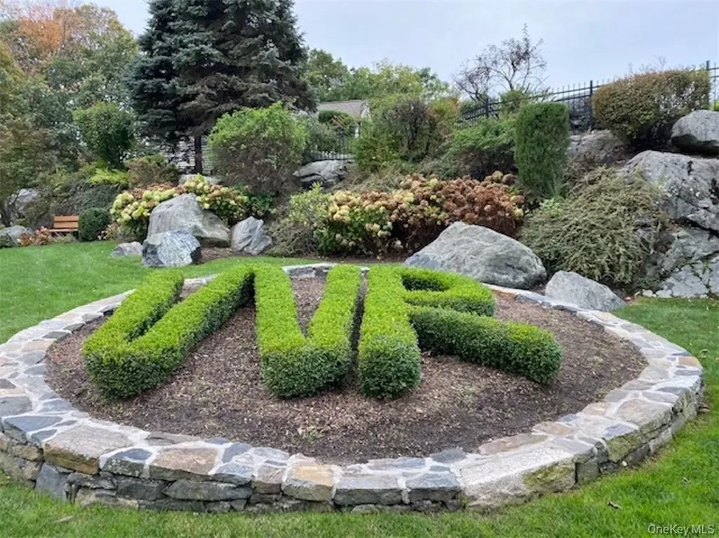 51 Winding Ridge Road White Plains NY 10603
