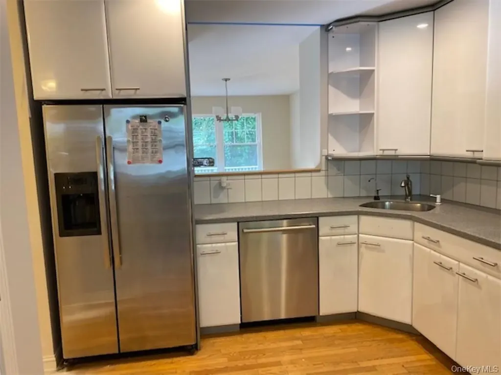 51 Winding Ridge Road White Plains NY 10603