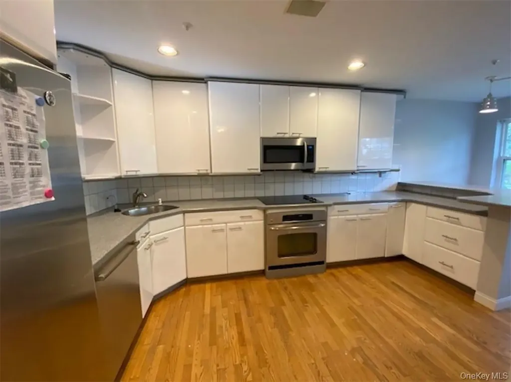 51 Winding Ridge Road White Plains NY 10603