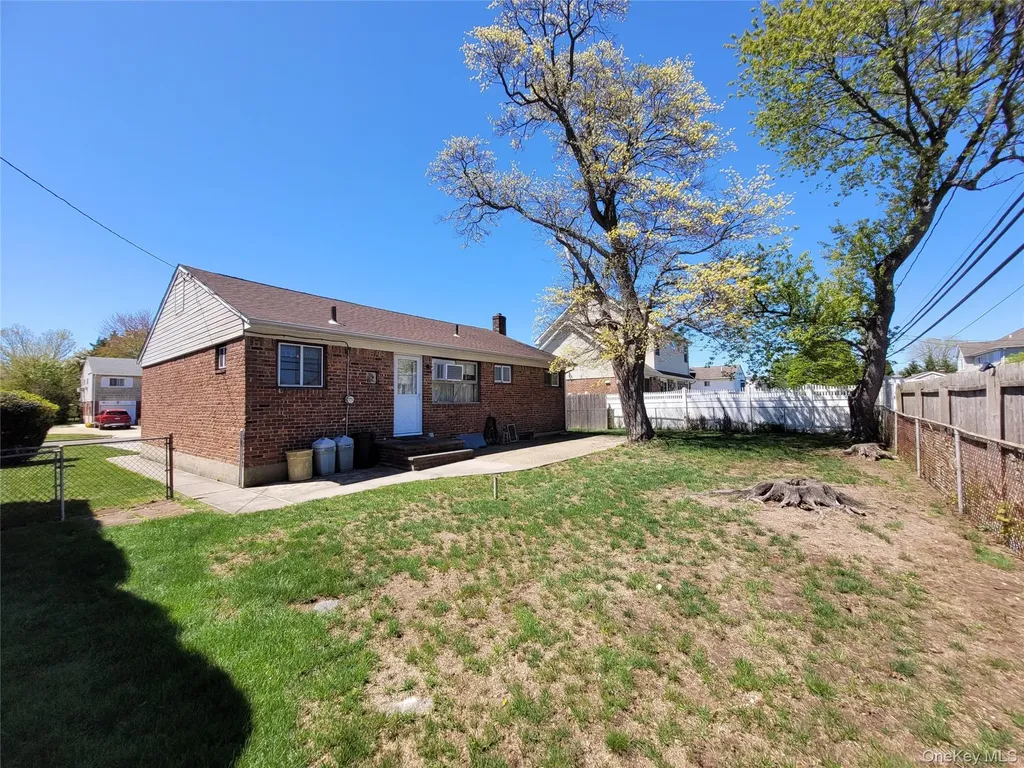 12 Clark Street Plainview NY 11803